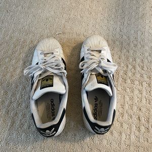 Adidas Superstar- lightly worn